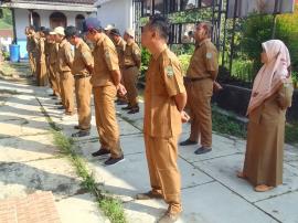 Lurah Menekankan Disiplin Dan Tanggung jawab Pamong Kalurahan